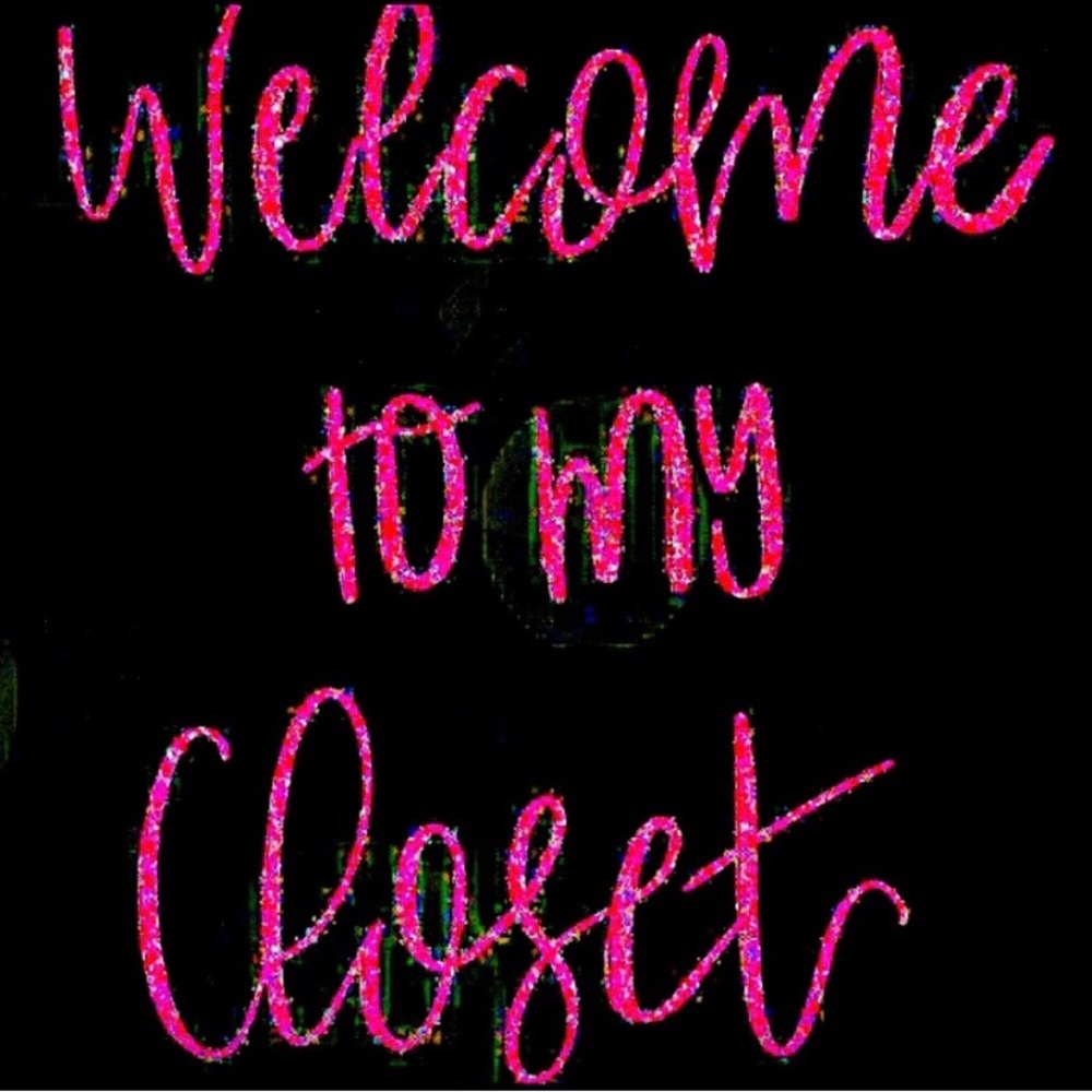 Welcome to my closet 🥰💕